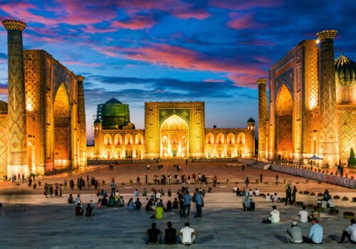 (Oʻzbek) Registon maydoni